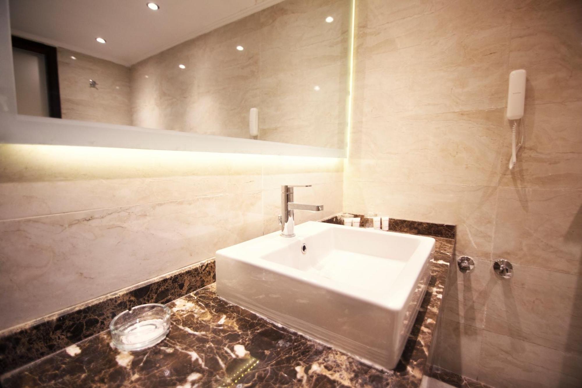 Pyramisa Downtown Residence Hotel Cairo Giza Extérieur photo
