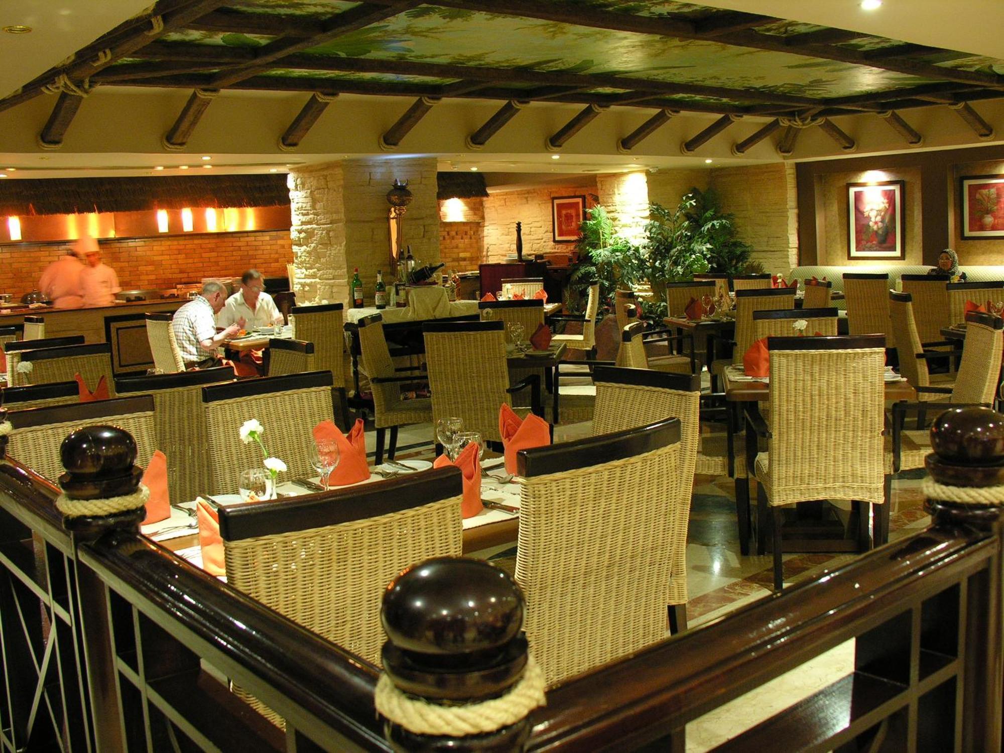 Pyramisa Downtown Residence Hotel Cairo Giza Extérieur photo